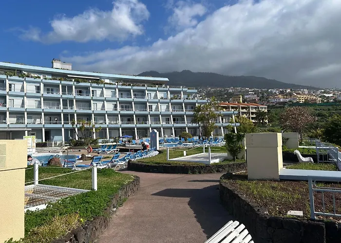 With Views And Pool Apartament